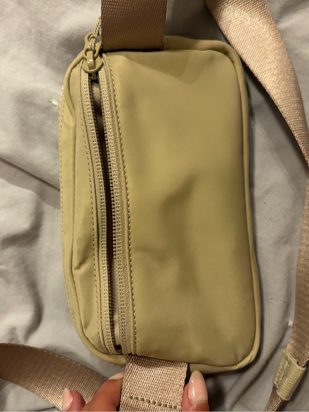 Lululemon mini everywhere belt bag - Picture 2 of 5